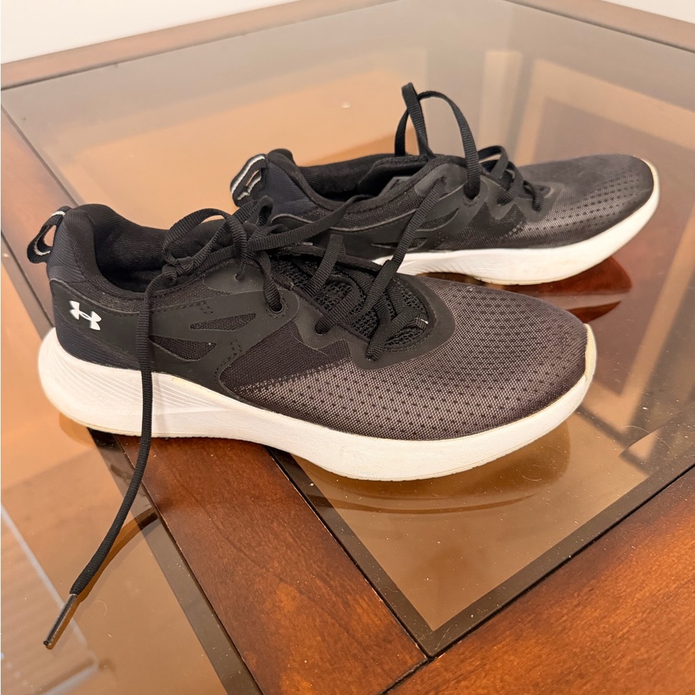 Under Armour Men's Black Athletic Running Shoes